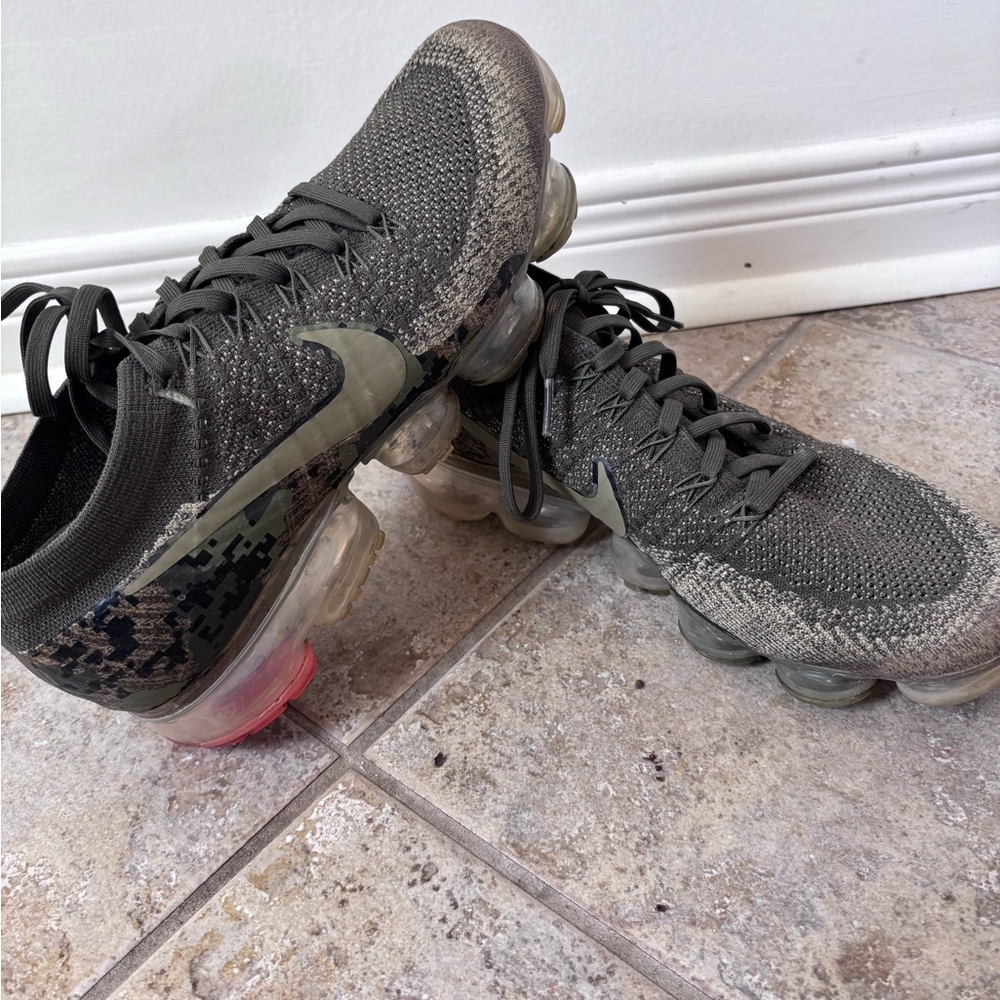 Nike Olive Air VaporMax Flyknit Sneakers